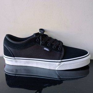 Vans Men's Chukka Low Suede / Canvas Sneaker in Cool Looking Black / White